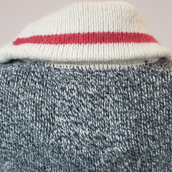 Roots cardigan, size small, gray, white and red - Picture 6 of 10